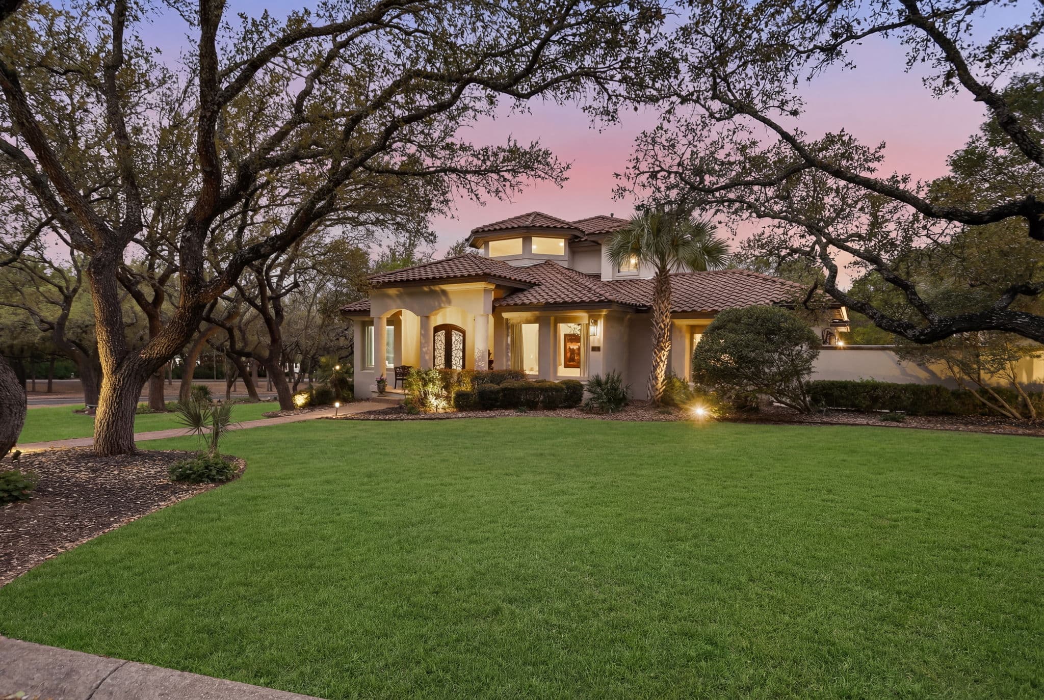 1 Belcourt Place — The Dominion